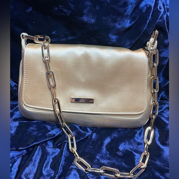 Gucci Satin Gold shoulder Bag comes with a COA - Picture 1 of 5